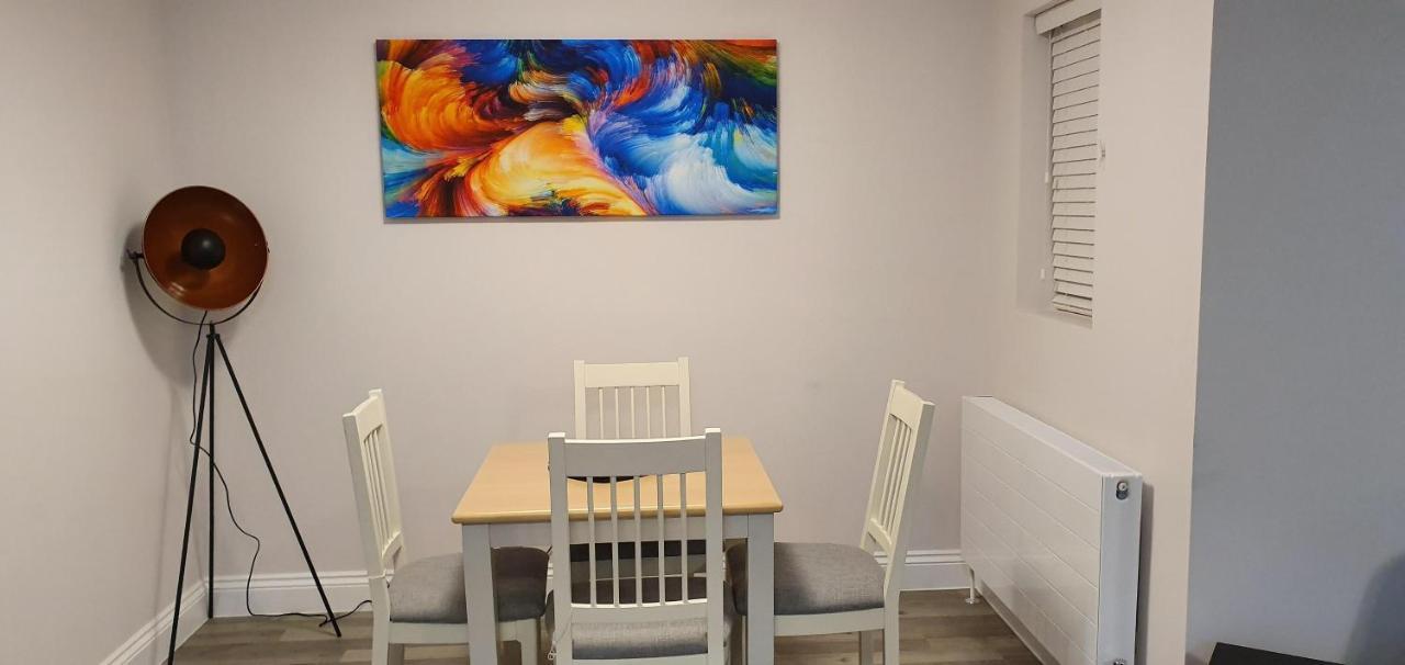 Garland Modern Spacious Apartment, Brentwood 1 Екстериор снимка