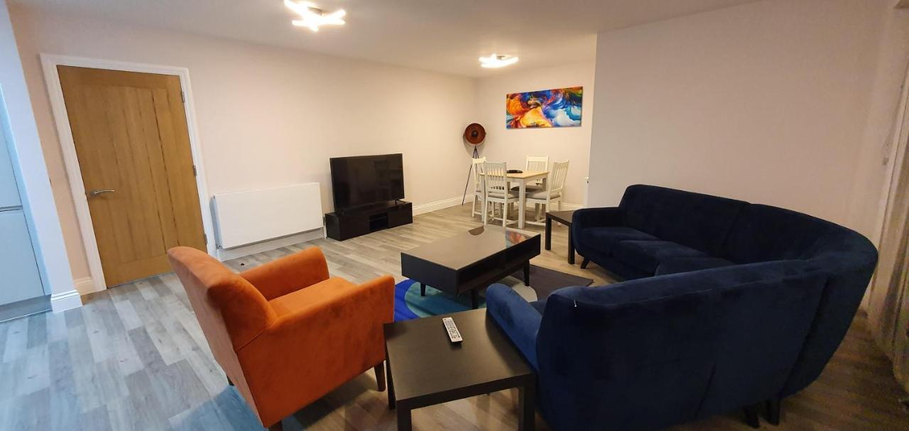 Garland Modern Spacious Apartment, Brentwood 1 Екстериор снимка